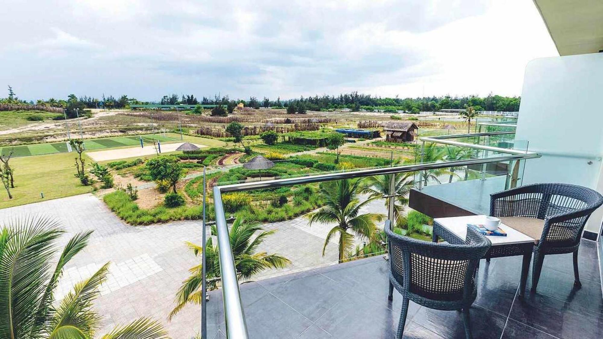 Robinson Nam Hoi An Hotel Tam Ky Exterior photo