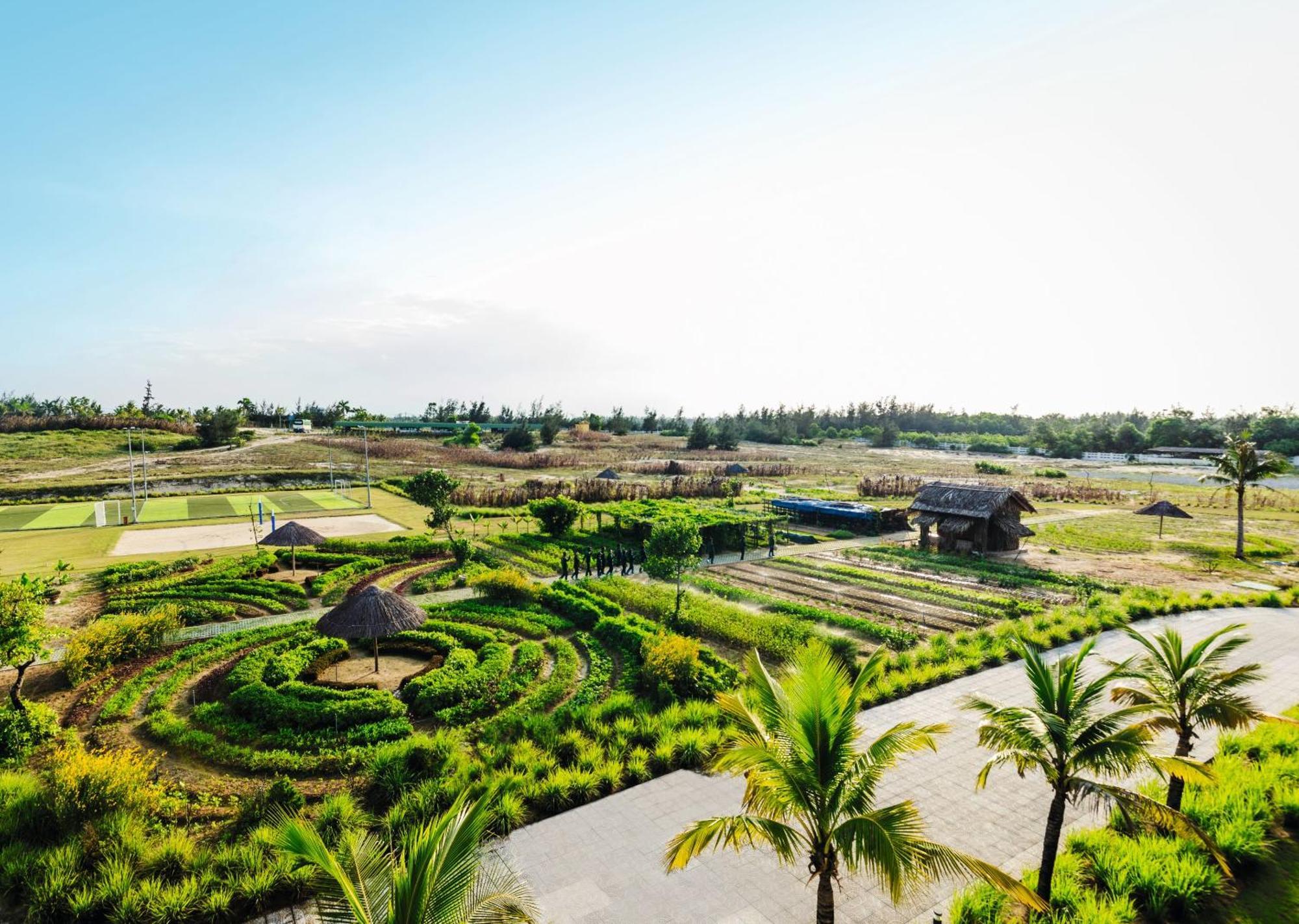 Robinson Nam Hoi An Hotel Tam Ky Exterior photo